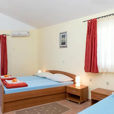 Apartmán Gorgeous Apartment In Baska Voda *