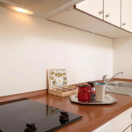 Gorgeous Apartment In Baska Voda Baška Voda