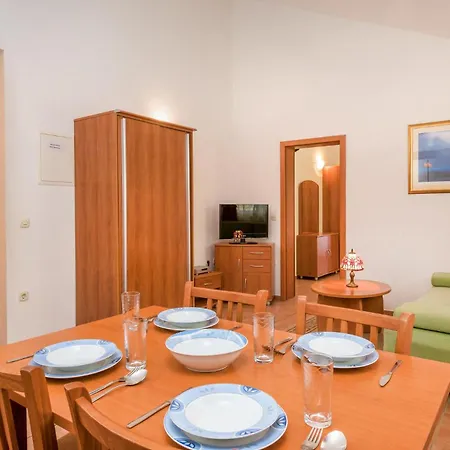 1 Bedroom Nice Apartment In Baska Voda * Baška Voda
