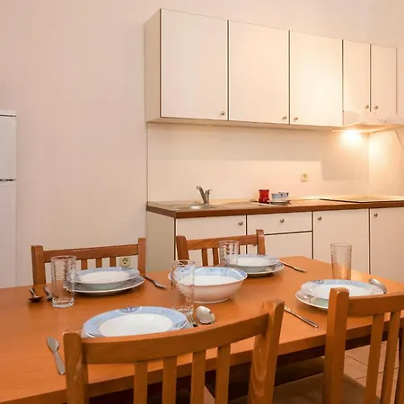1 Bedroom Nice Apartment In Baska Voda