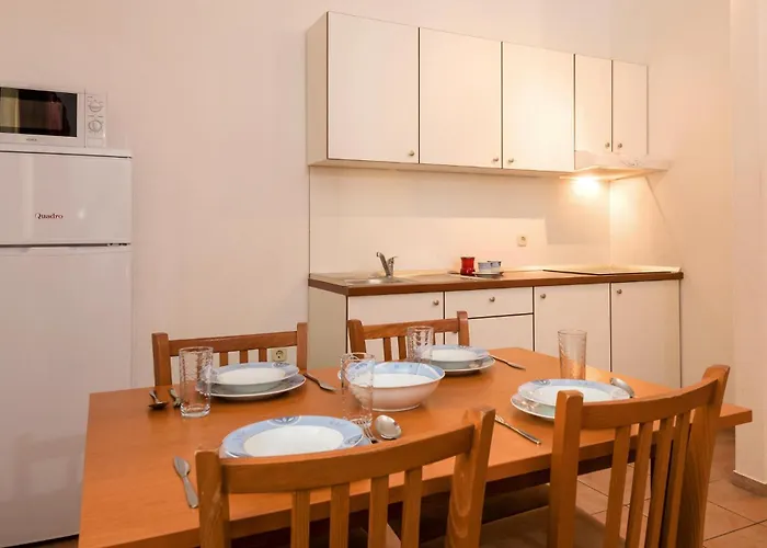 1 Bedroom Nice Apartment In Baska Voda *