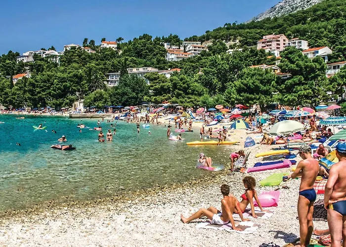 1 Bedroom Nice Apartment In Baska Voda Apartman *